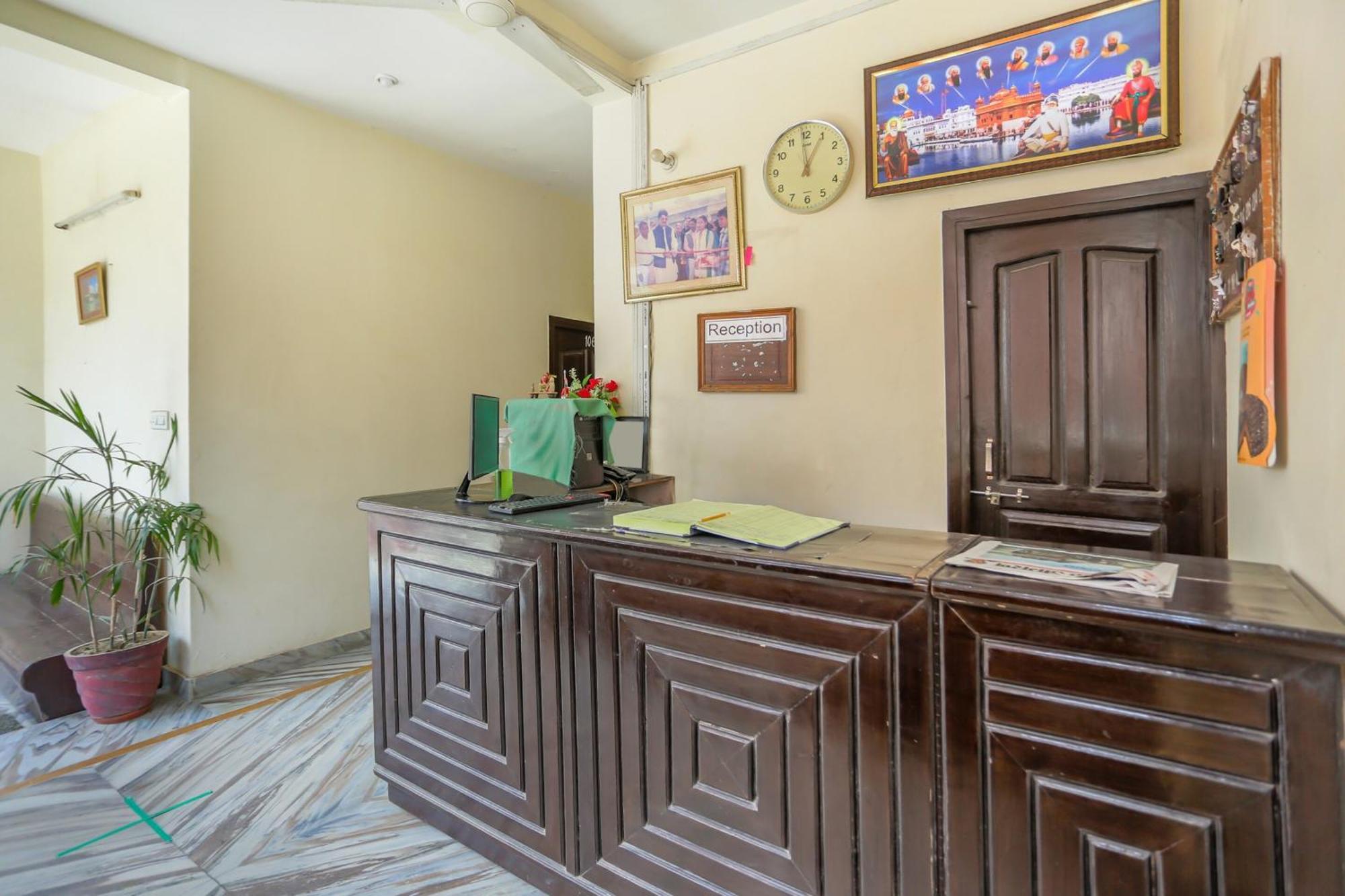 Collection O 81098 Hotel Royal Panjab Bijnaur Exterior photo