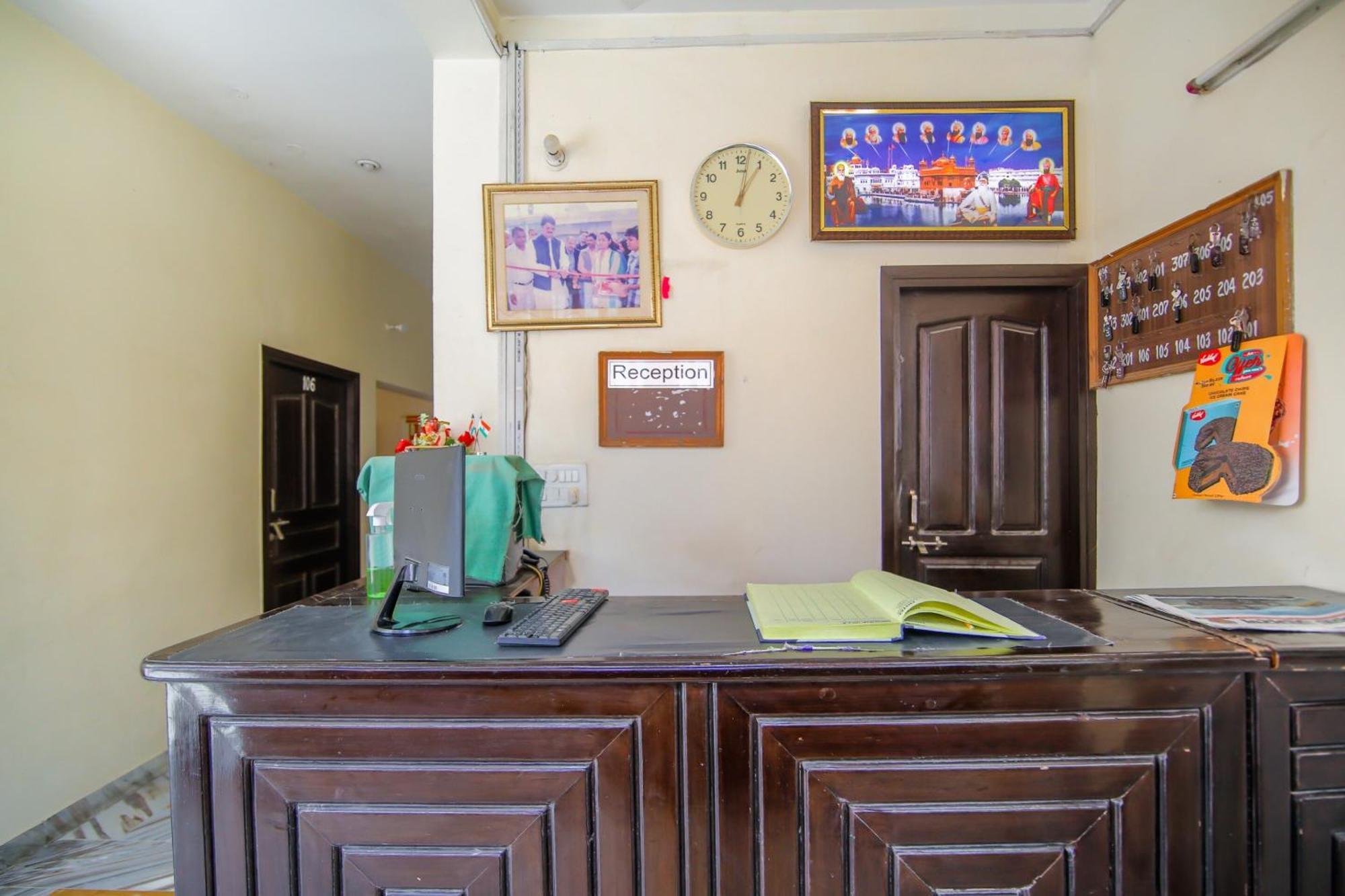 Collection O 81098 Hotel Royal Panjab Bijnaur Exterior photo