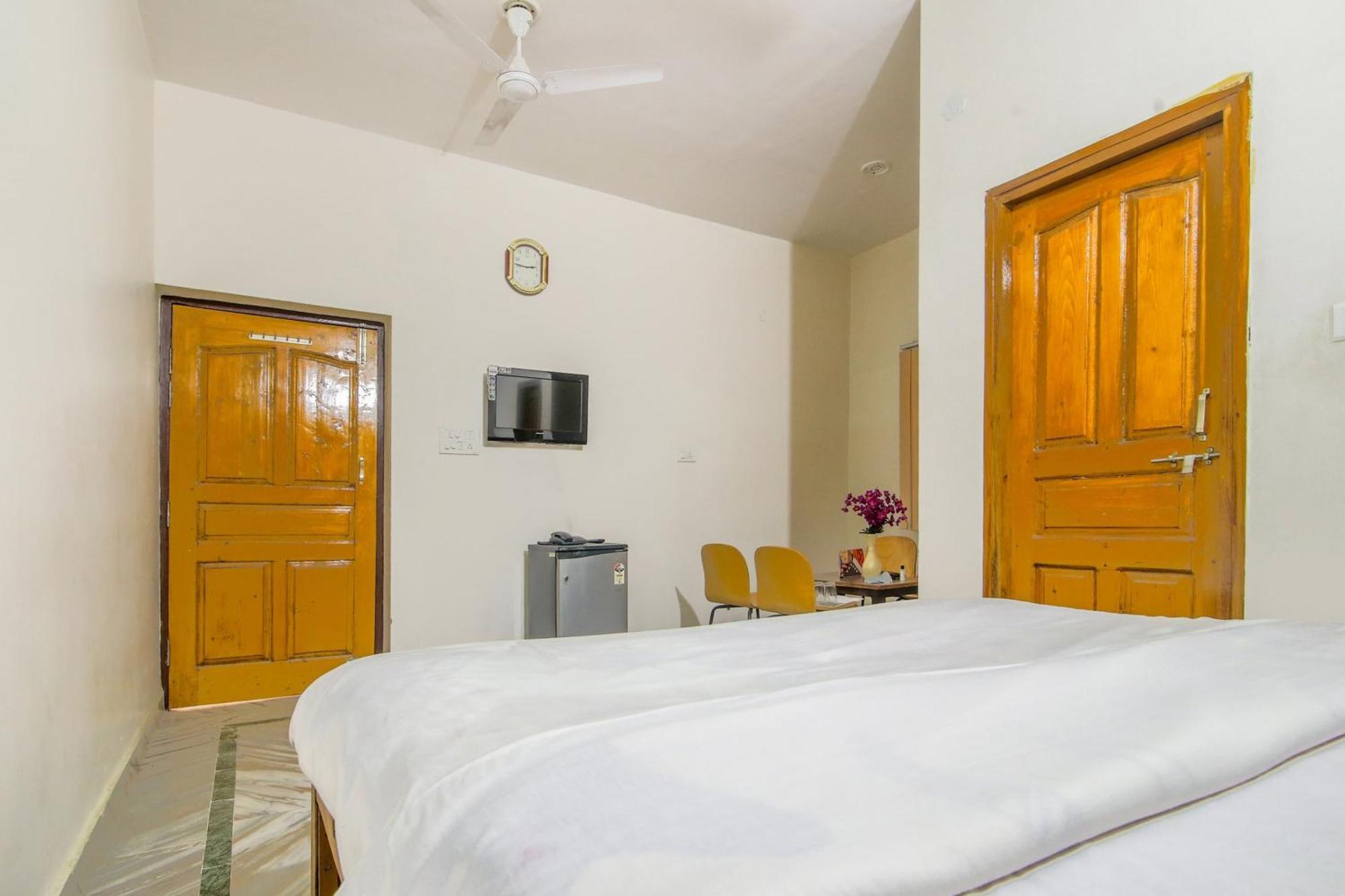 Collection O 81098 Hotel Royal Panjab Bijnaur Exterior photo